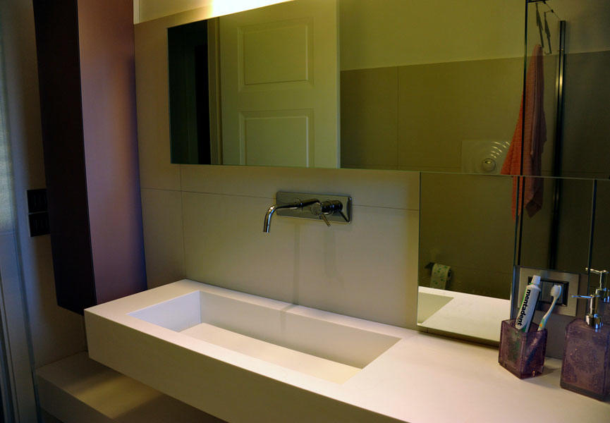 Lavabo grande in Corian