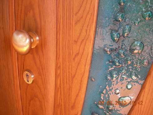 Portoncino in legno, particolare