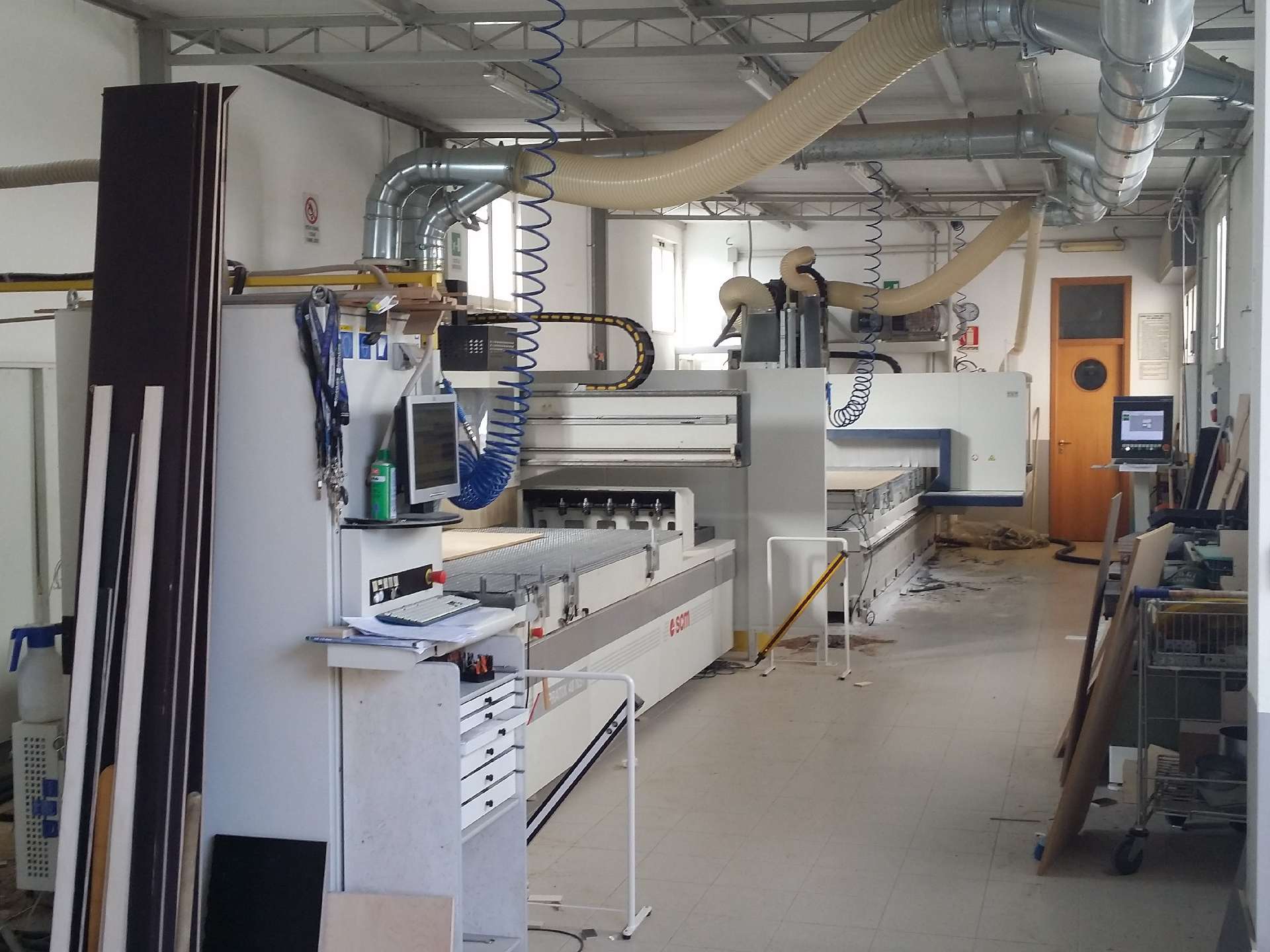 Arredi professionali in Corian